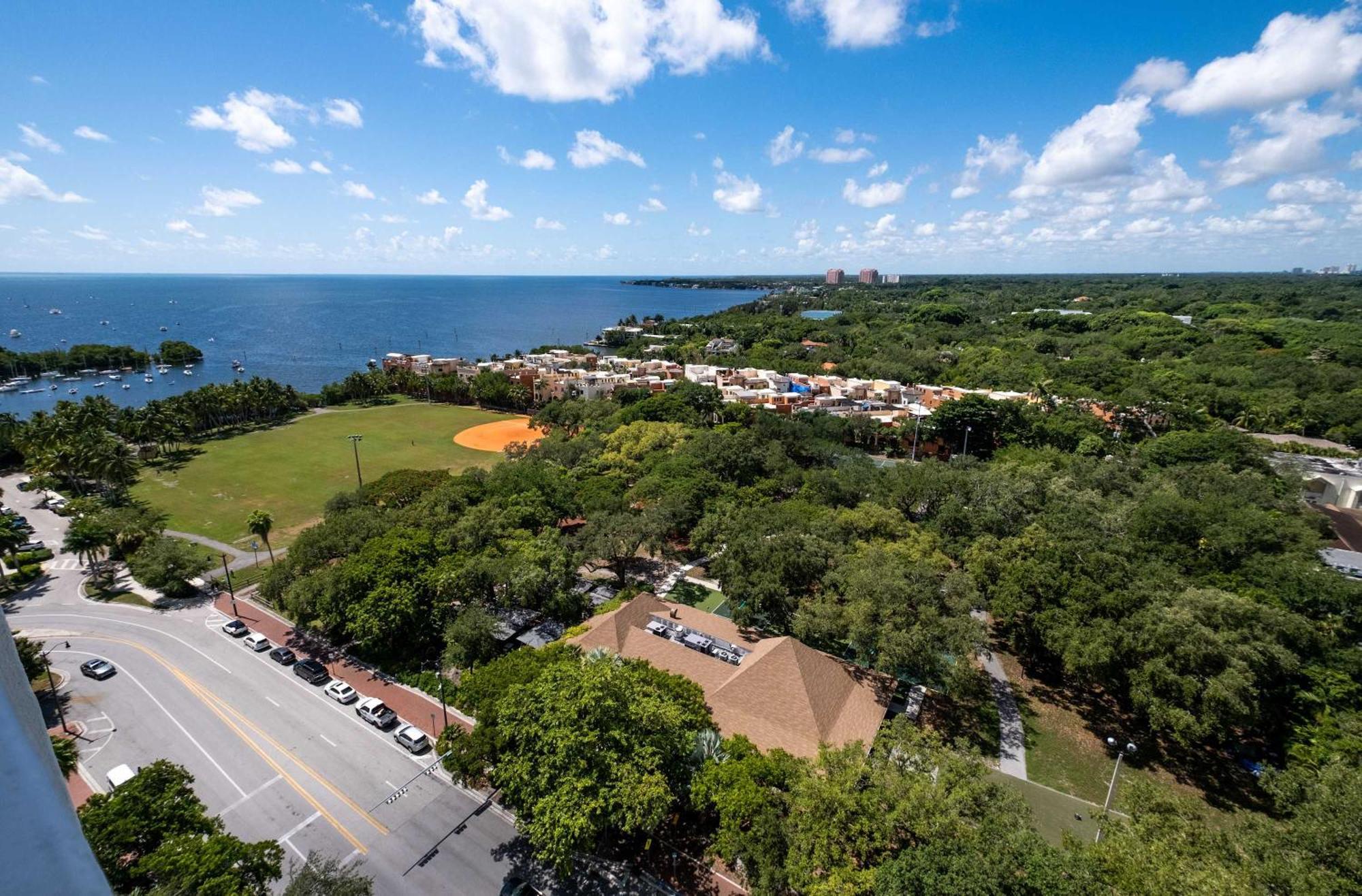 Mvr - Biscayne Bay Views That Stun Daily Miami